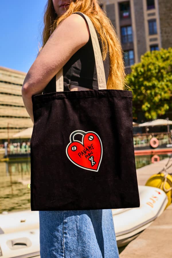 Tote bag noir paname cadenas coeur rouge merchandising