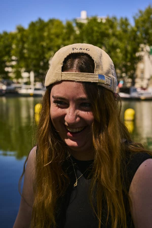 Casquette beige velour côtelé PBC cadenas coeur Paname merchandising